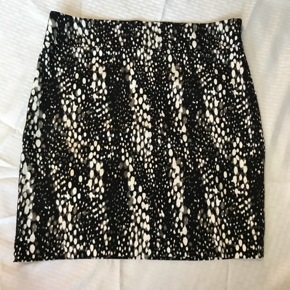 Like New Anne Klein Sexy/Classy Print Skirt-8